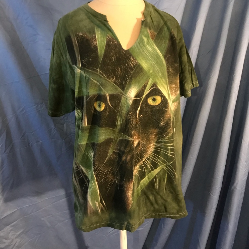 The Mountain panther graphic tshirt